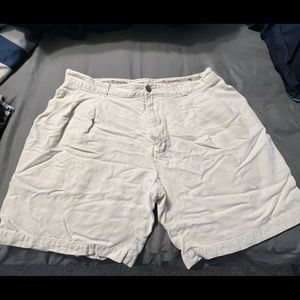 Tommy Bahama Relax silk shorts sz 38. Cream/off wht.